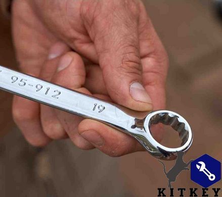 Набір із 12 комбінованих ключів STANLEY STMT82843-0