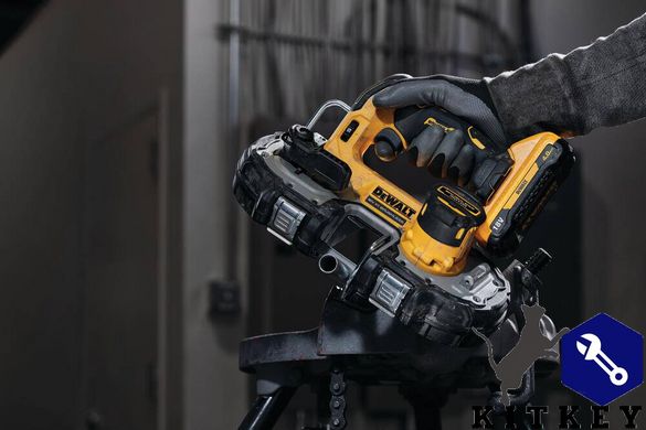 Пила ленточная аккумуляторная бесщёточная DeWALT DCS377NT