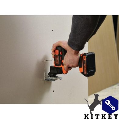 Аккумуляторный многофункциональный инструмент BLACK+DECKER MT218K