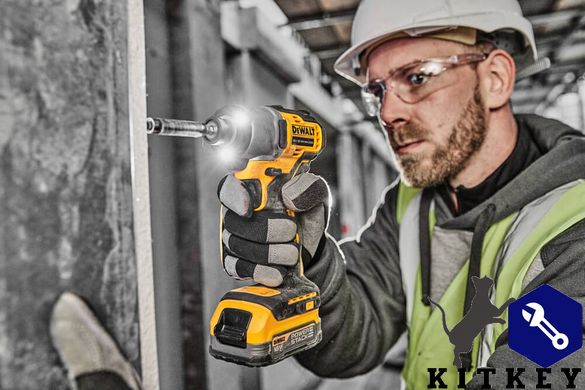 Шуруповерт ударный аккумуляторный бесщёточный DeWALT DCF840N