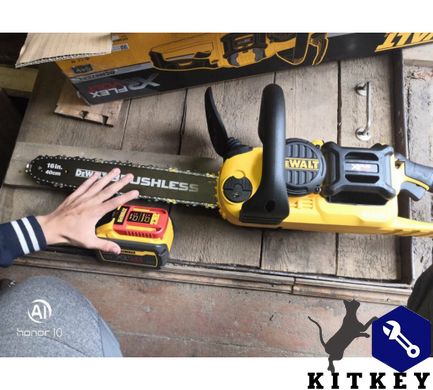 Пила ланцюгова акумуляторна безщіткова DeWALT DCM575X1