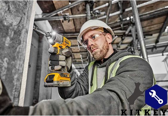 Шурупокрут ударний акумуляторний безщітковий DeWALT DCF840NT