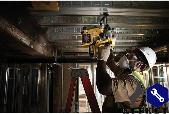 Перфоратор акумуляторний безщітковий SDS-Plus DeWALT DCH273NT