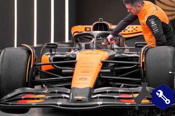 Шуруповёрт ударный McLaren F1 TEAM LIMITED EDITION DeWALT DCF85MM2T