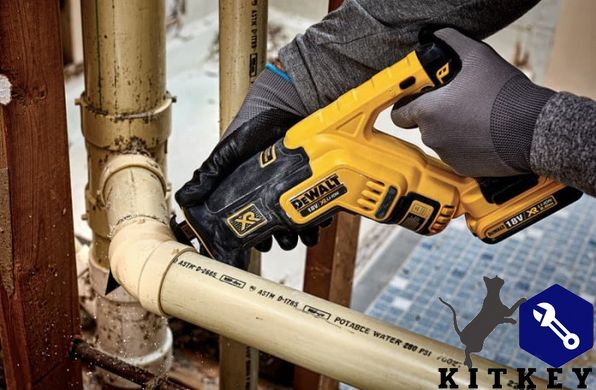 Пила сабельная аккумуляторная бесщёточная DeWALT DCS367N