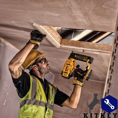 Пістолет цвяхозабивний акумуляторний безщітковий DeWALT DCN680N