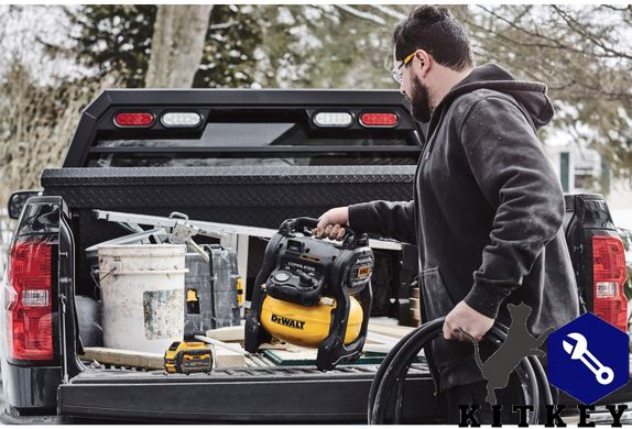 Компресор повітряний акумуляторний DeWALT DCC1018N