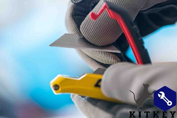 Нож FatMax&reg; складной с выдвижным лезвием для отделочных работ STANLEY 0-10-825