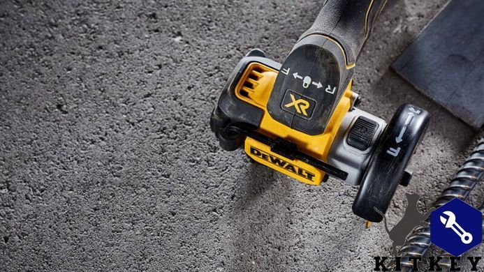 Пила дискова універсальна акумуляторна безщіткова DeWALT DCS438N