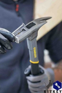 Молоток тесляра LATHAMMER FIBERGLAS c вагою головки 600 г STANLEY STHT0-51311