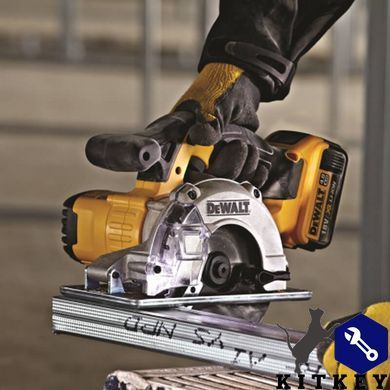 Пила дискова акумуляторна DeWALT DCS373N
