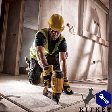 Пістолет цвяхозабивний акумуляторний безщітковий DeWALT DCN680NT
