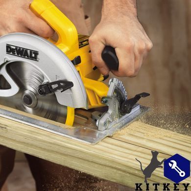 Пила дискова мережева DeWALT D23700