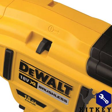 Степлер скобозабивной аккумуляторный бесщёточный DeWALT DCN681N