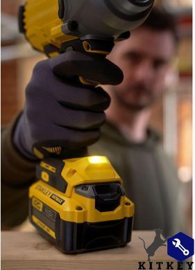 Гайковерт ударний акумуляторний STANLEY FATMAX SFMCF940M1