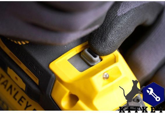 Гайковерт ударний акумуляторний STANLEY FATMAX SFMCF940M1