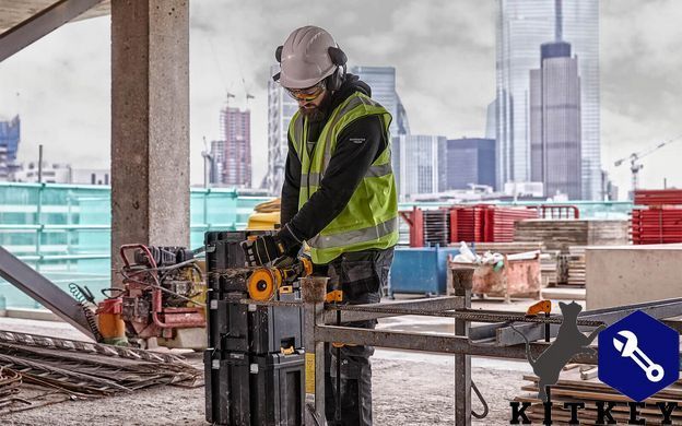 Шліфмашина кутова - болгарка акумуляторна безщіткова DeWALT DCG418T2