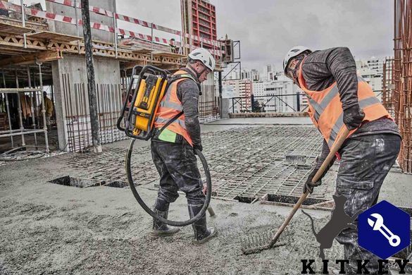 Вибратор-рюкзак глубинный аккумуляторный POWERSHIFT DeWALT DCPS310N