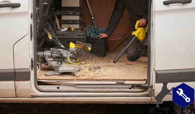 Повітродувка акумуляторна STANLEY FATMAX SFMCBL01B