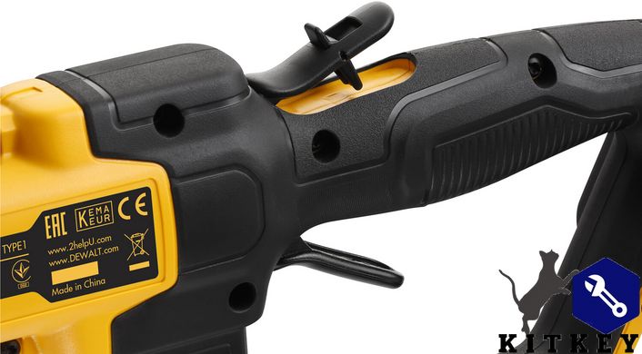 Кущоріз акумуляторний безщітковий зі штангою DeWALT DCMPH566N