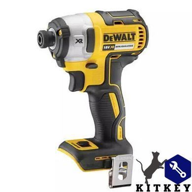 Набір з восьми інструментів безщіткових DeWALT DCK853P4