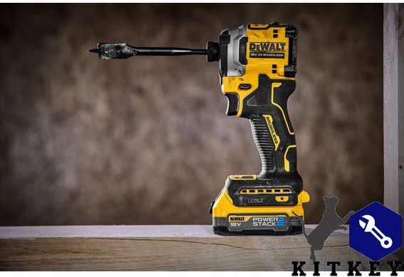 Шуруповёрт ударный аккумуляторный бесщёточный DeWALT DCF850E1T