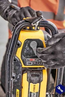 Вибратор-силовой модуль глубинный аккумуляторный POWERSHIFT DeWALT DCPS320N