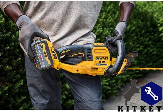 Кусторез аккумуляторный бесщёточный DeWALT DCMHT573N