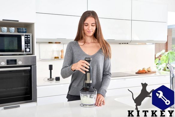 Ручний блендер BLACK+DECKER BXHBA1500E
