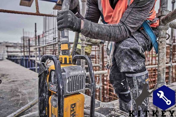 Вибратор-силовой модуль глубинный аккумуляторный POWERSHIFT DeWALT DCPS320N