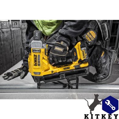 Пистолет гвоздезабивной аккумуляторный бесщёточный DeWALT DCN890P2