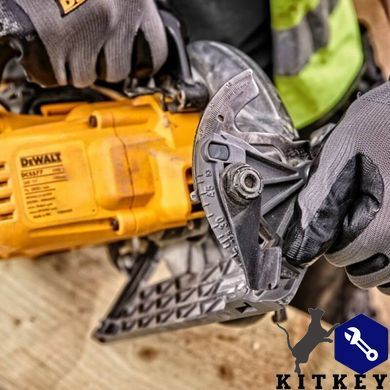 Пила дискова акумуляторна безщіткова DeWALT DCS577N