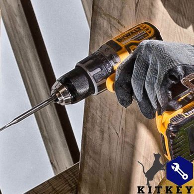 Дрель-шуруповерт аккумуляторная бесщеточная DeWALT DCD791P2