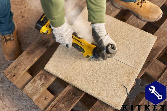 Шлифмашина угловая аккум безщеточная STANLEY FATMAX SFMCG700M2K