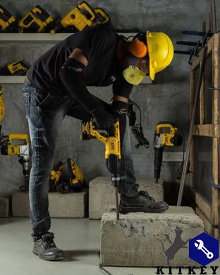 Перфоратор аккумуляторный бесщеточный SDS-Plus DeWALT DCH133M1