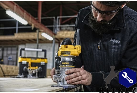 Фрезер сетевой DeWALT D26204K