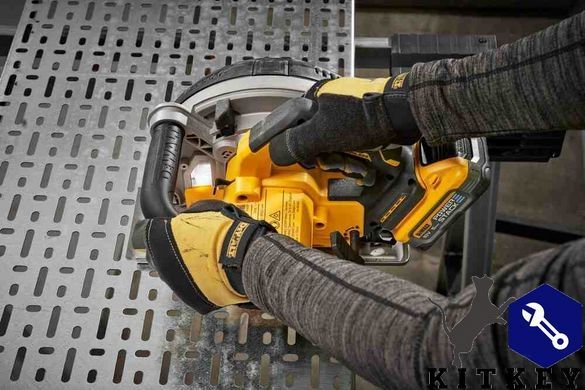 Пилка дискова по металу акумуляторна DeWALT DCS383H2