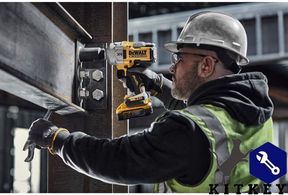 Гайковерт ударный аккумуляторный бесщёточный DeWALT DCF961H2T