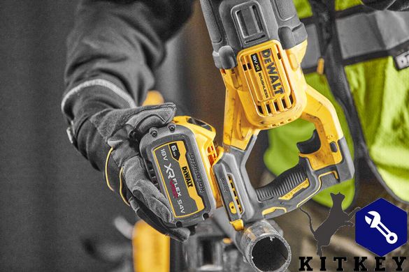 Пила сабельная аккумуляторная DeWALT DCS386NT