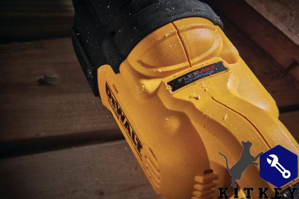 Пила сабельная аккумуляторная DeWALT DCS386NT