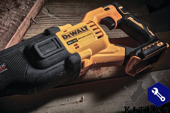 Пила сабельная аккумуляторная DeWALT DCS386NT