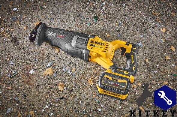 Пила шабельна акумуляторна DeWALT DCS386NT