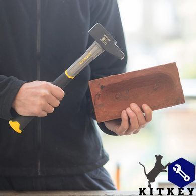 Молоток інженерний Fiberglass, вага 1250 г STANLEY STHT0-54157