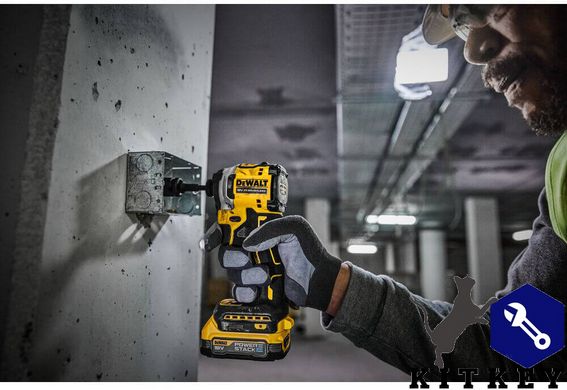 Шуруповёрт ударный аккумуляторный бесщёточный DeWALT DCF850E2T