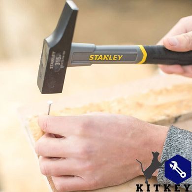 Молоток столярний Fiberglass з вагою головки 315 г STANLEY STHT0-54159