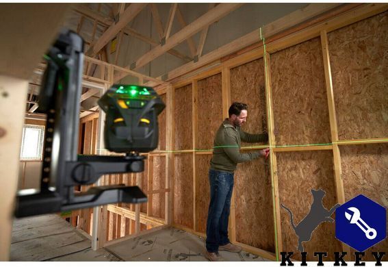 Рівень лазерний FatMax&reg;MultilineGreen трипроменевий плоскостий STANLEY FMHT1-77356
