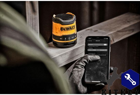 Колонка портативна акумуляторна DeWALT DCR009