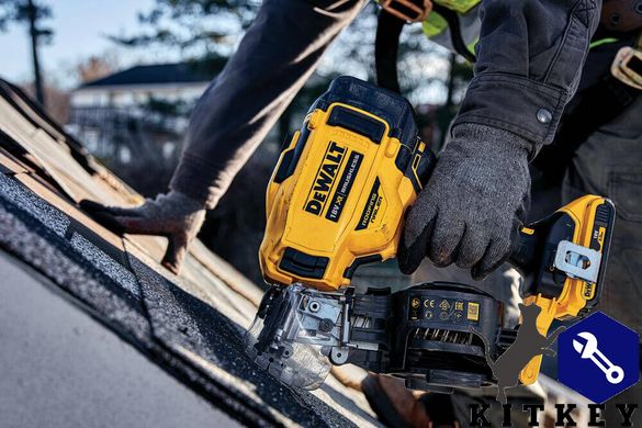 Пистолет гвоздезабивной аккумуляторный бесщёточный DeWALT DCN45RND2