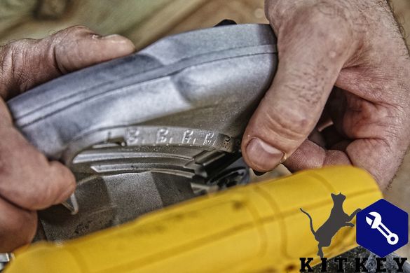 Пила дисковая сетевая DeWALT DWE560