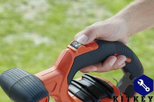 Садовый пылесос электрический BLACK+DECKER BEBLV300